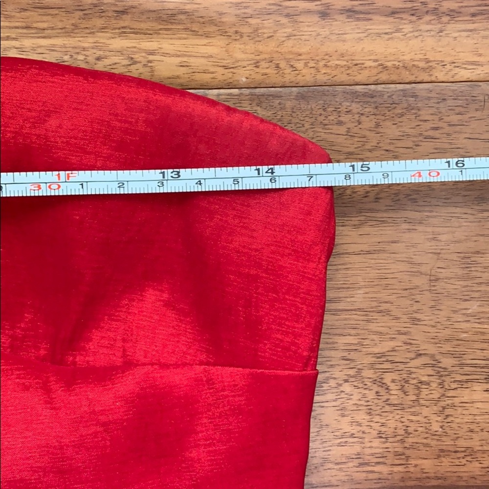 Red dress - Picture 3 of 6